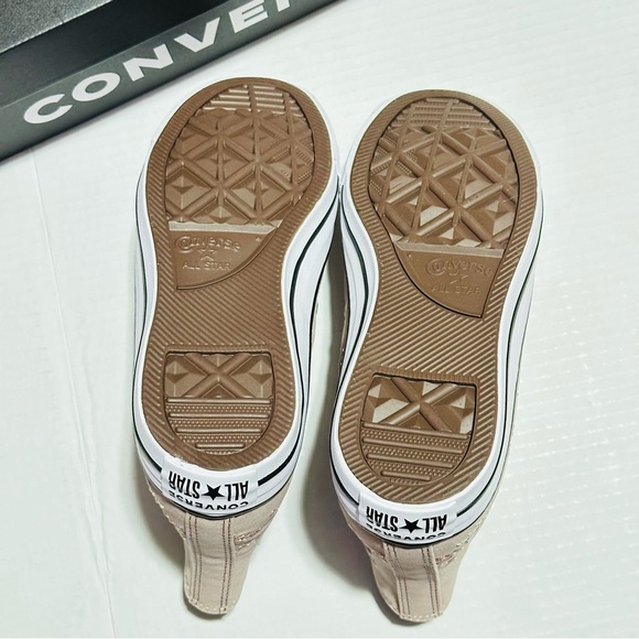 Converse Chuck Taylor All Star Fall Leaves NEW - Picture 13 of 14